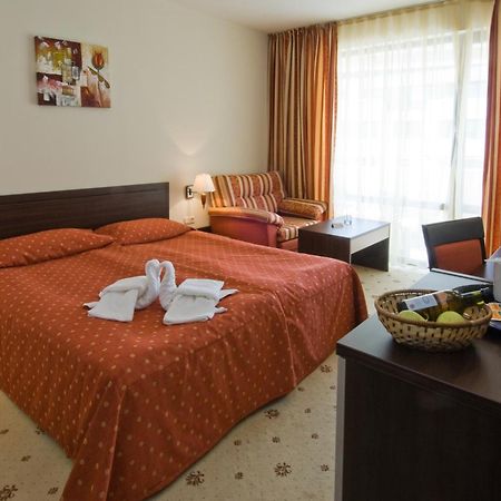 Hermes Club Hotel ซาเรโว ภายนอก รูปภาพ