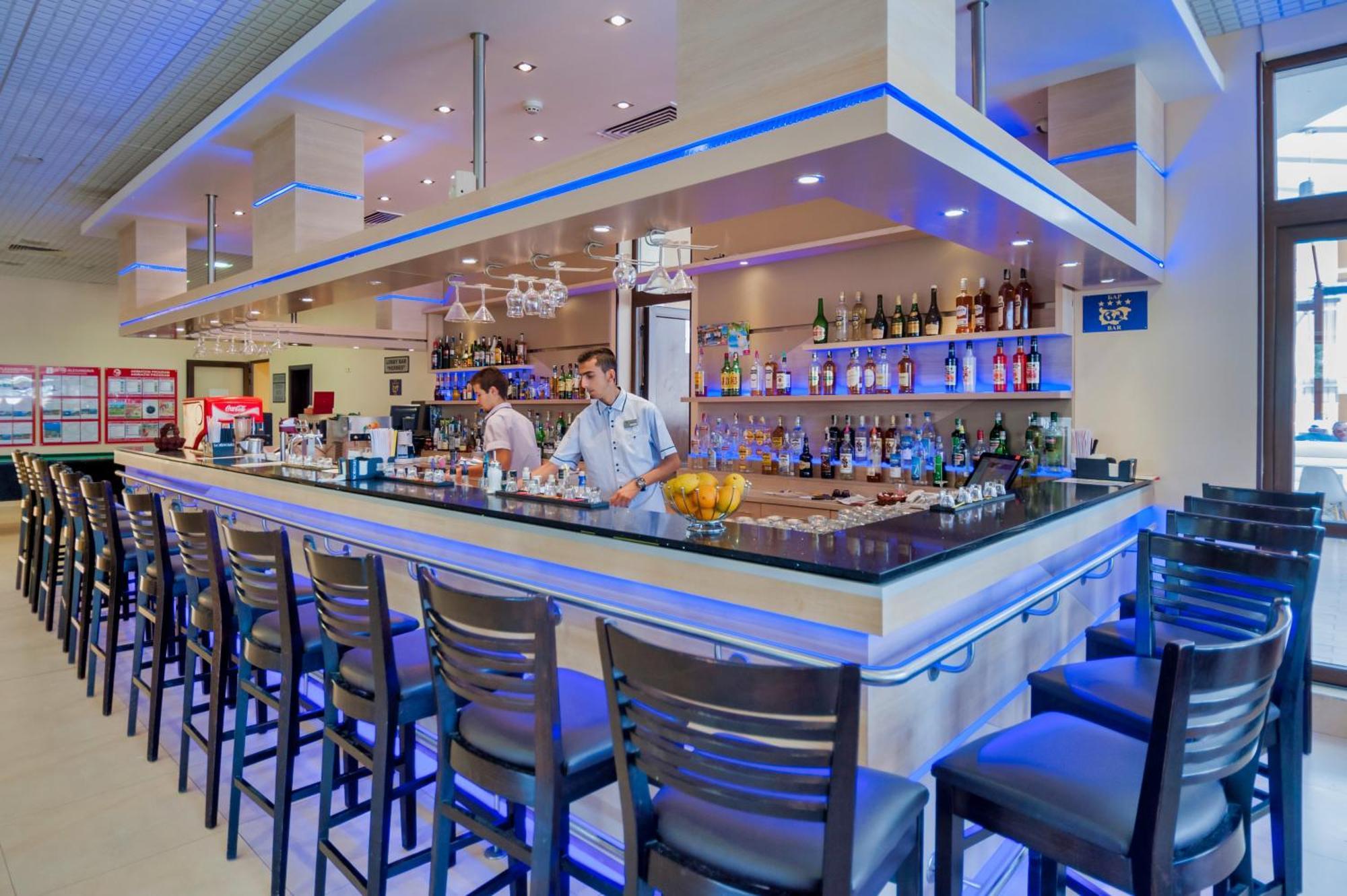 Hermes Club Hotel ซาเรโว ภายนอก รูปภาพ